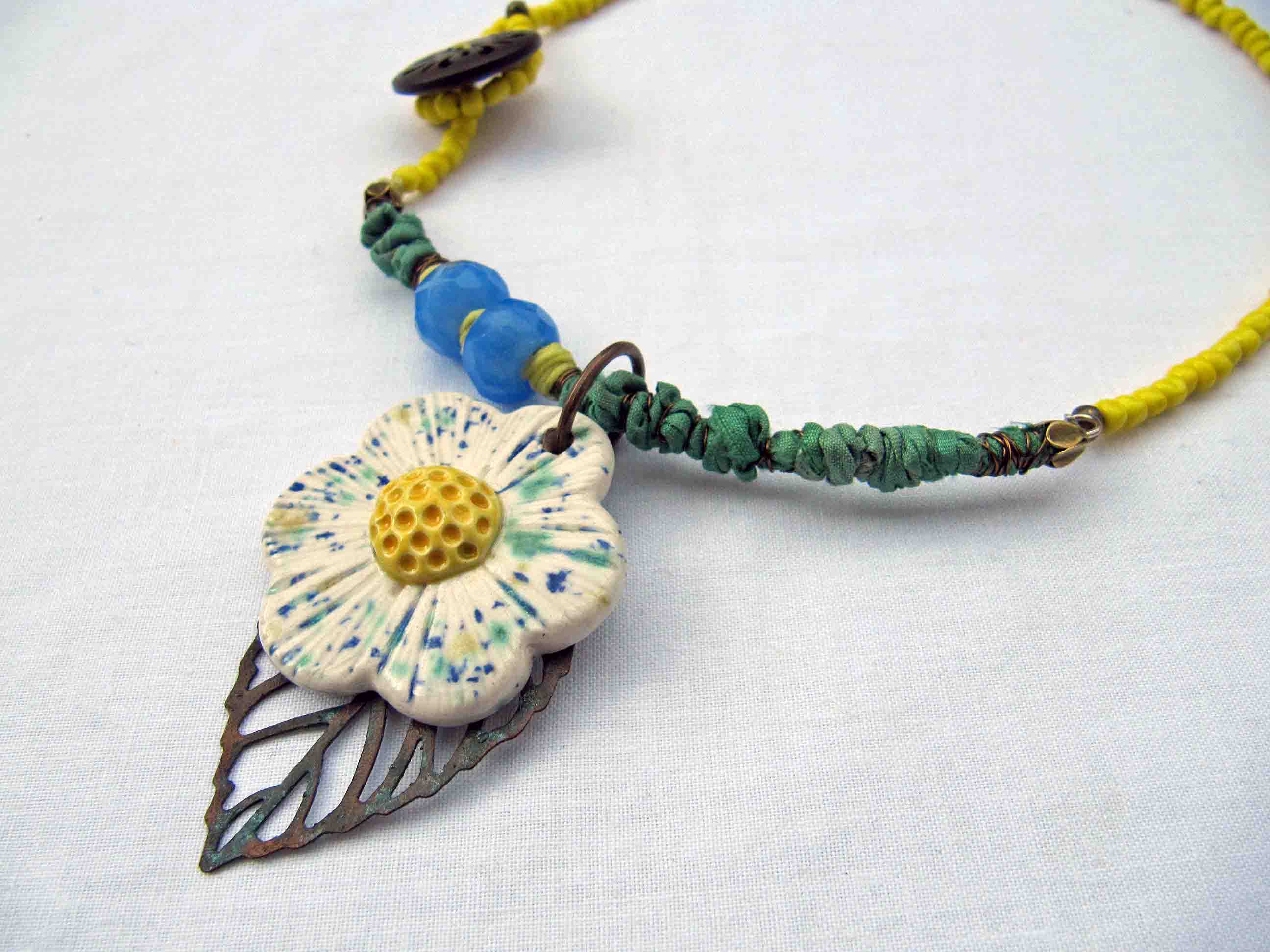 daisy choker 4