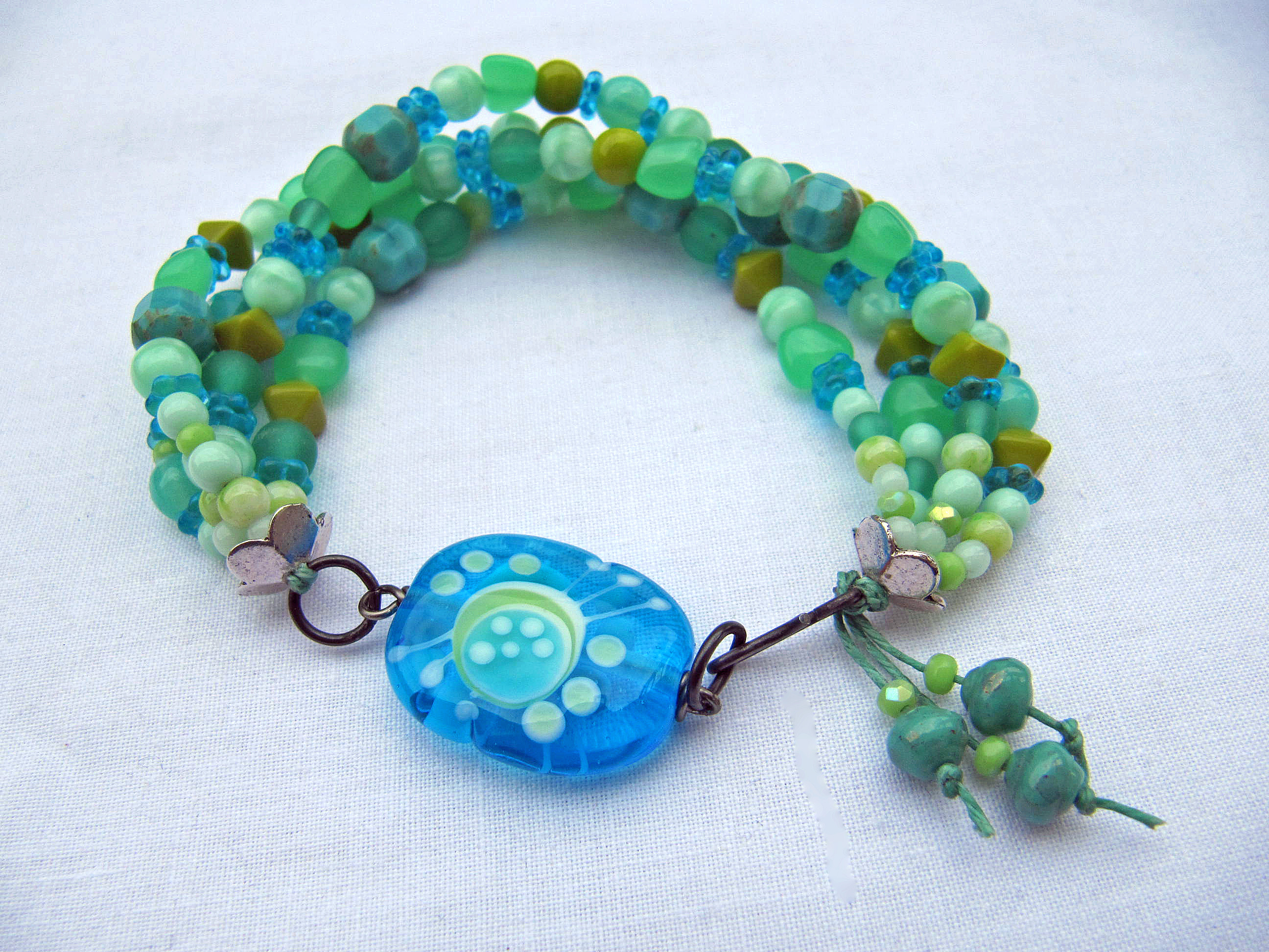 cluster strand bracelet