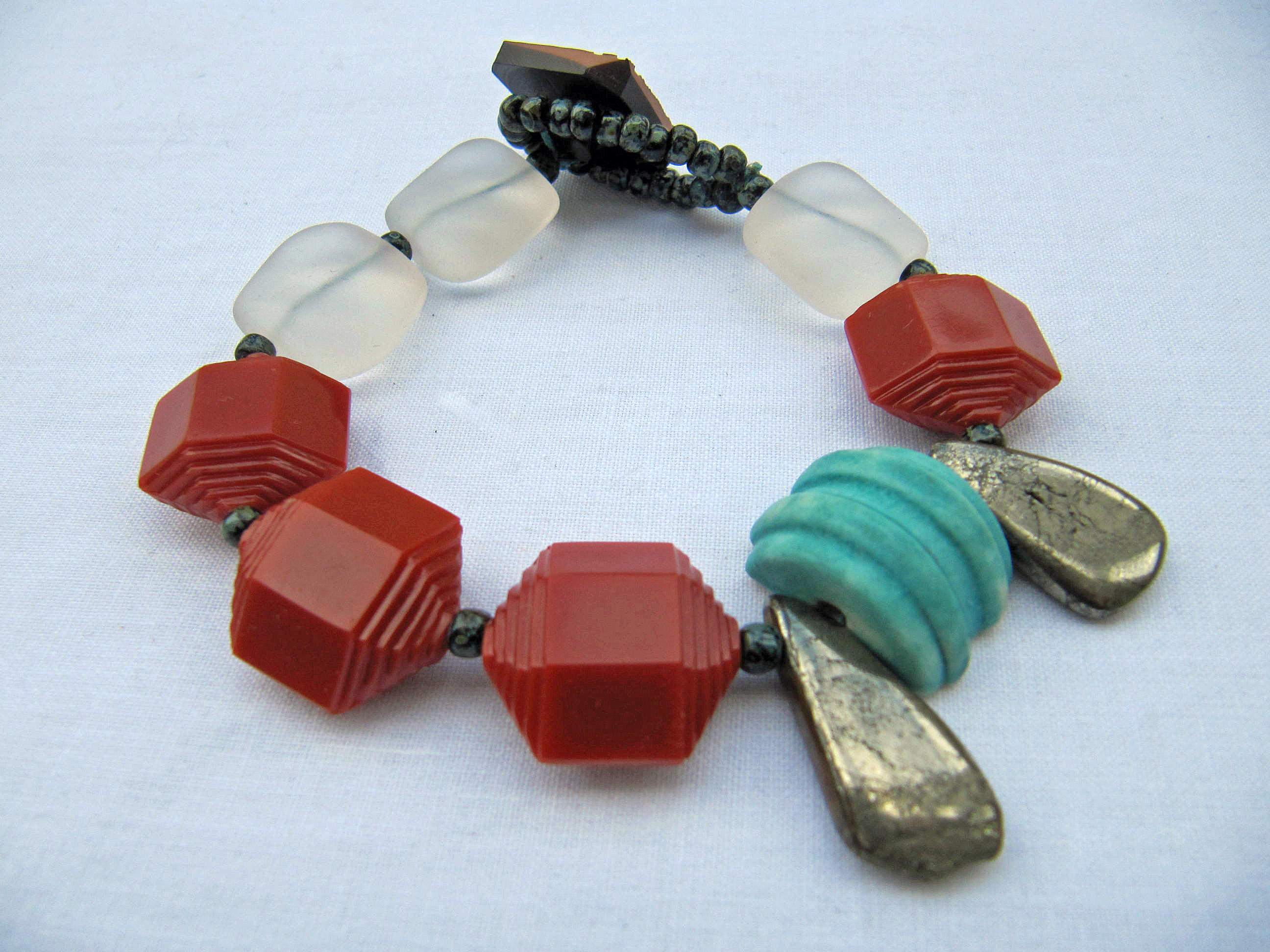 geo bracelet