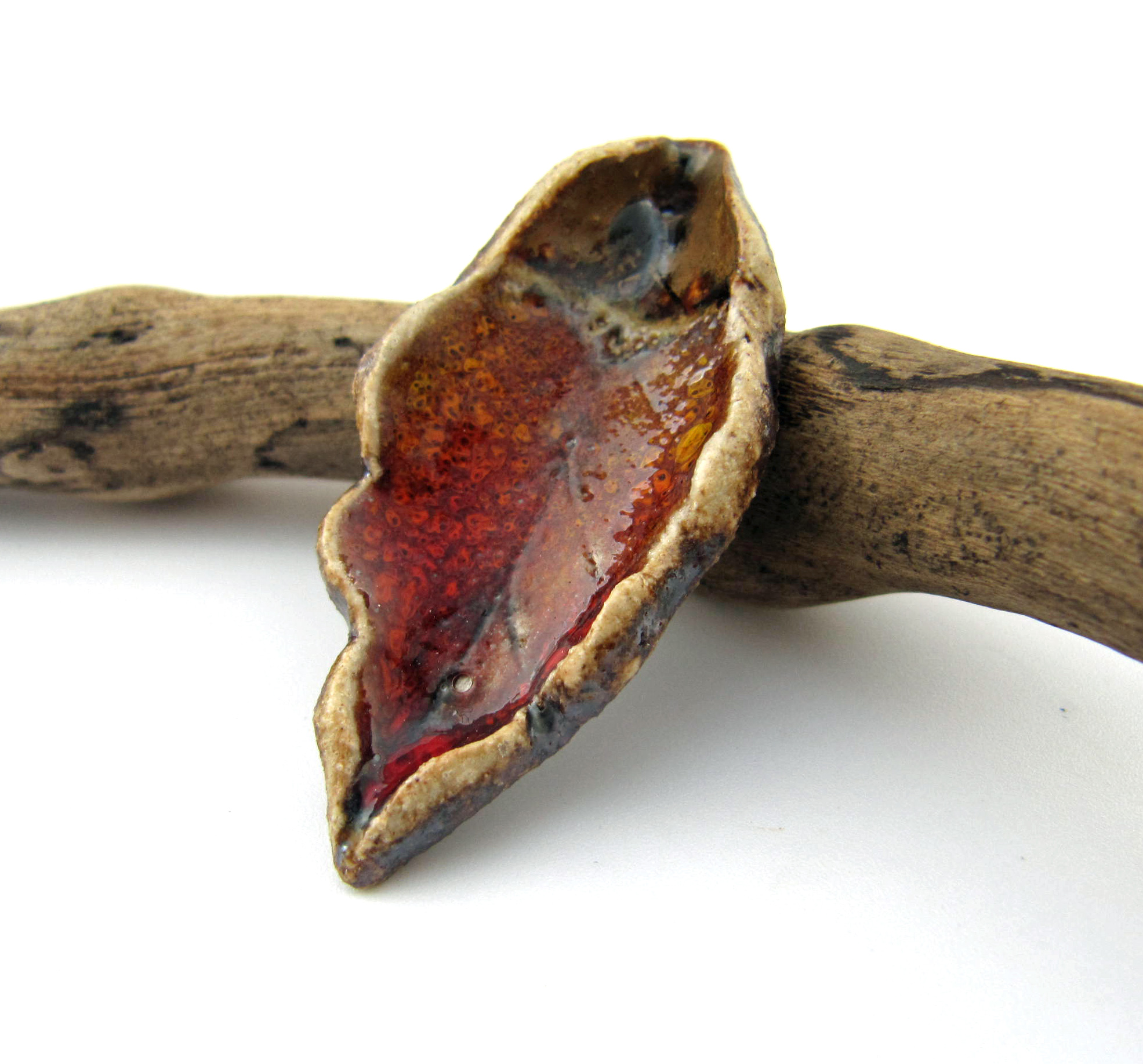 turning leaf pendant A