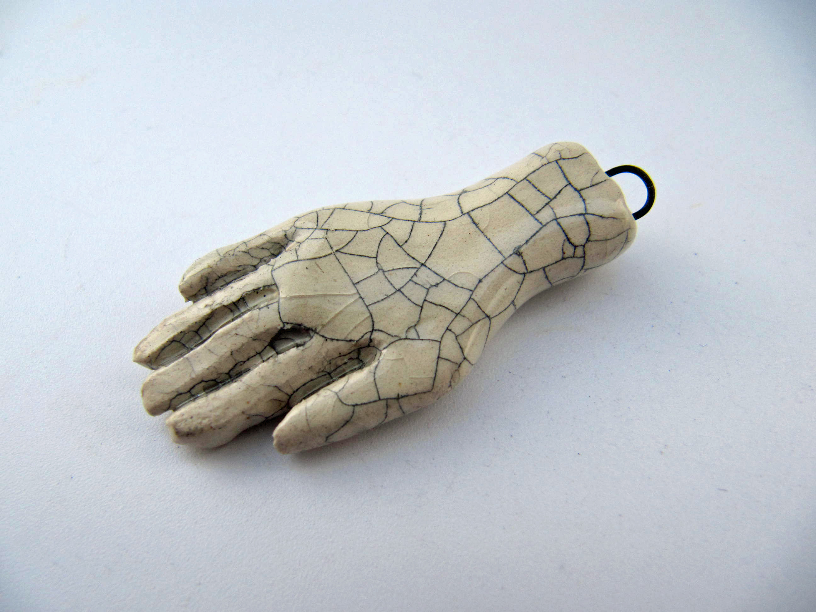 crackle hand pendant A
