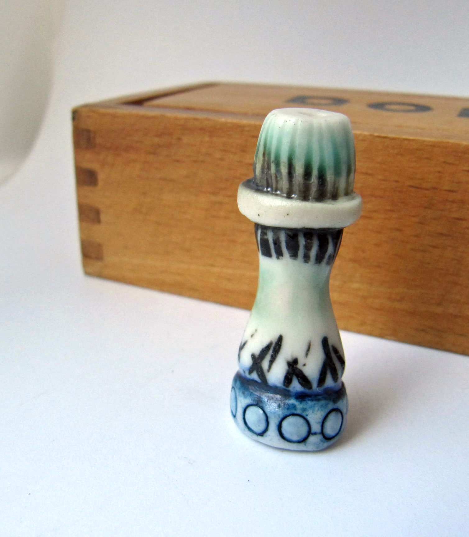 game piece column focal bead B