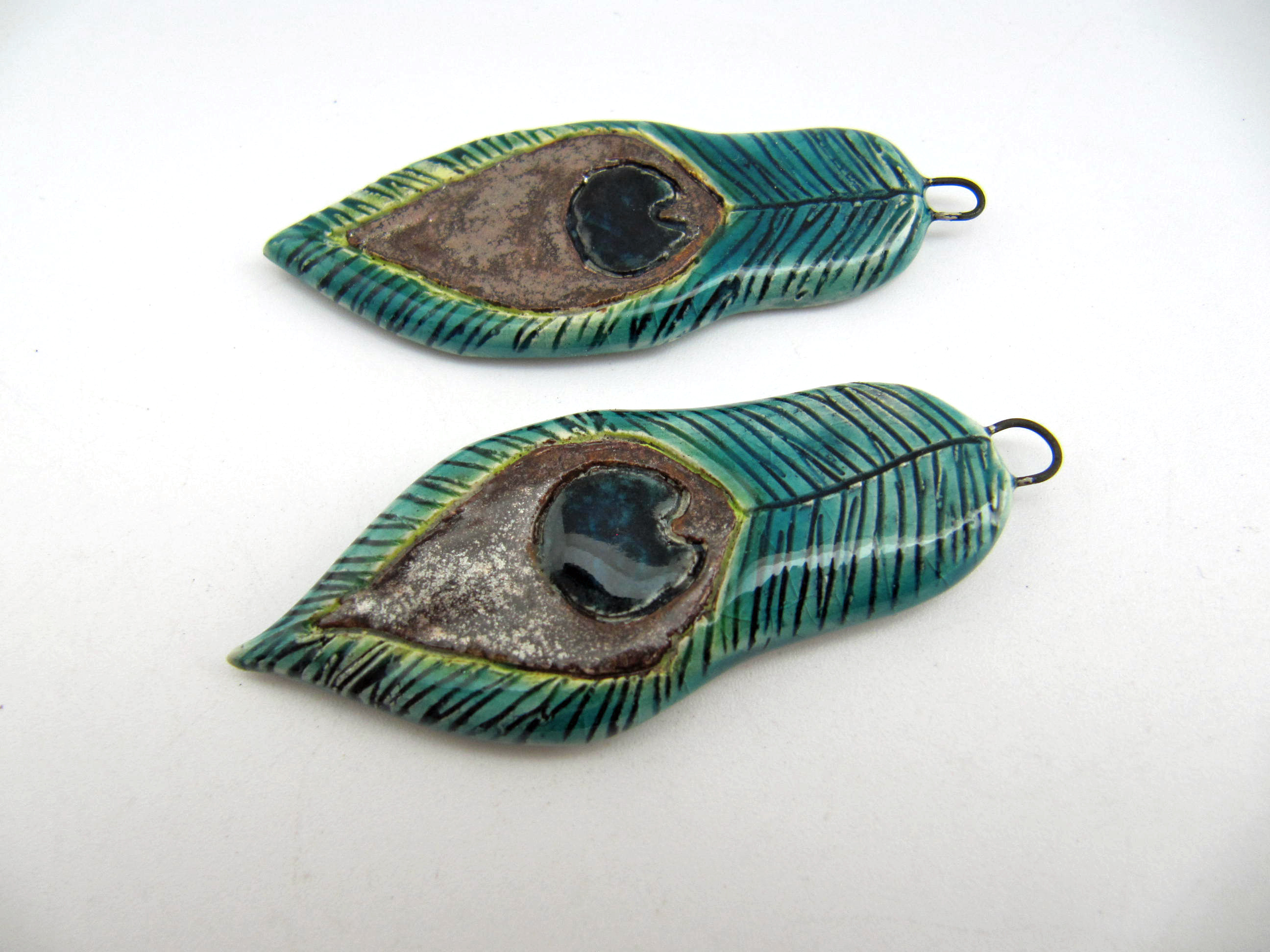 peacock feathers pendant 2