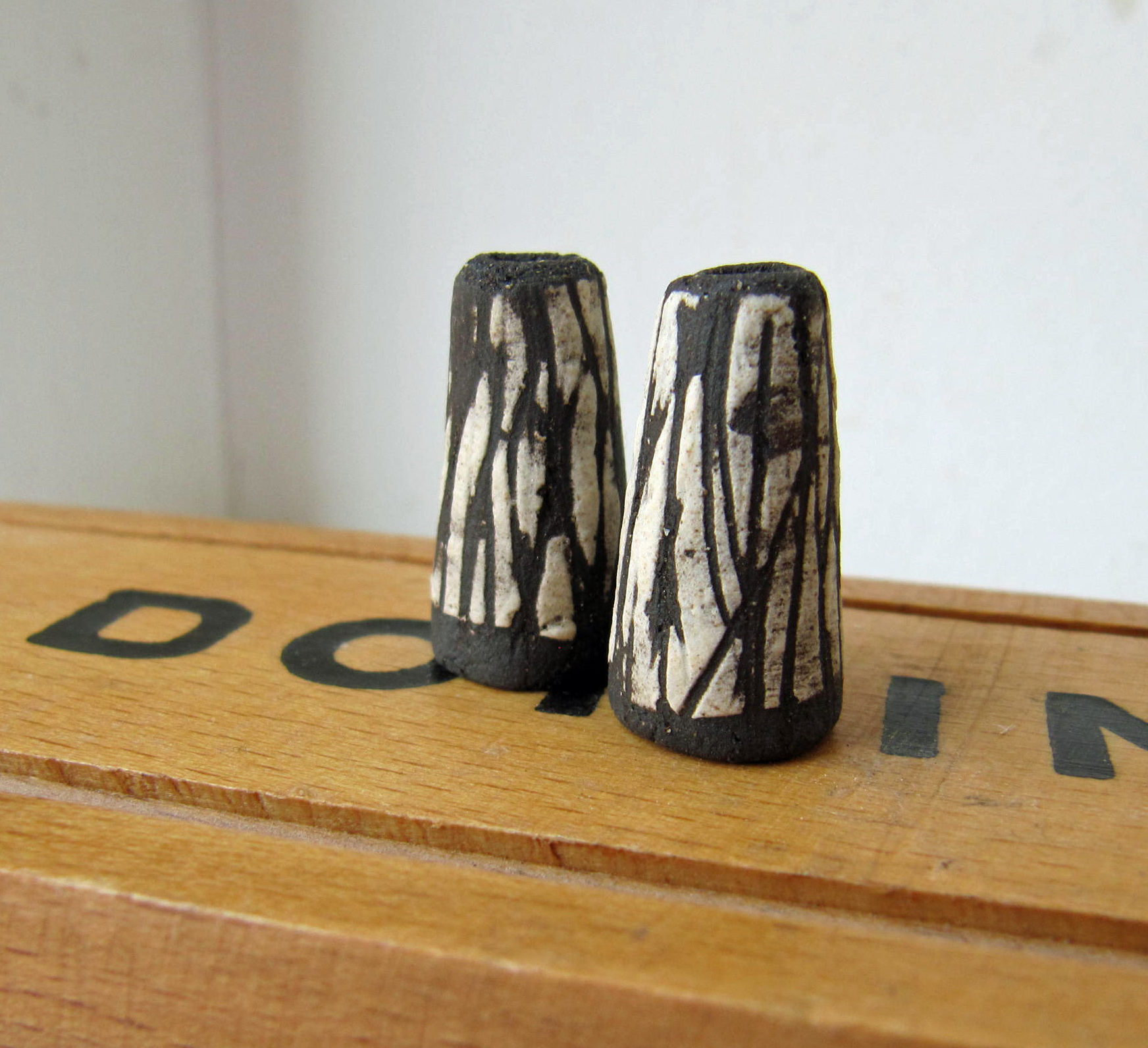 scored sgraffito cone pair