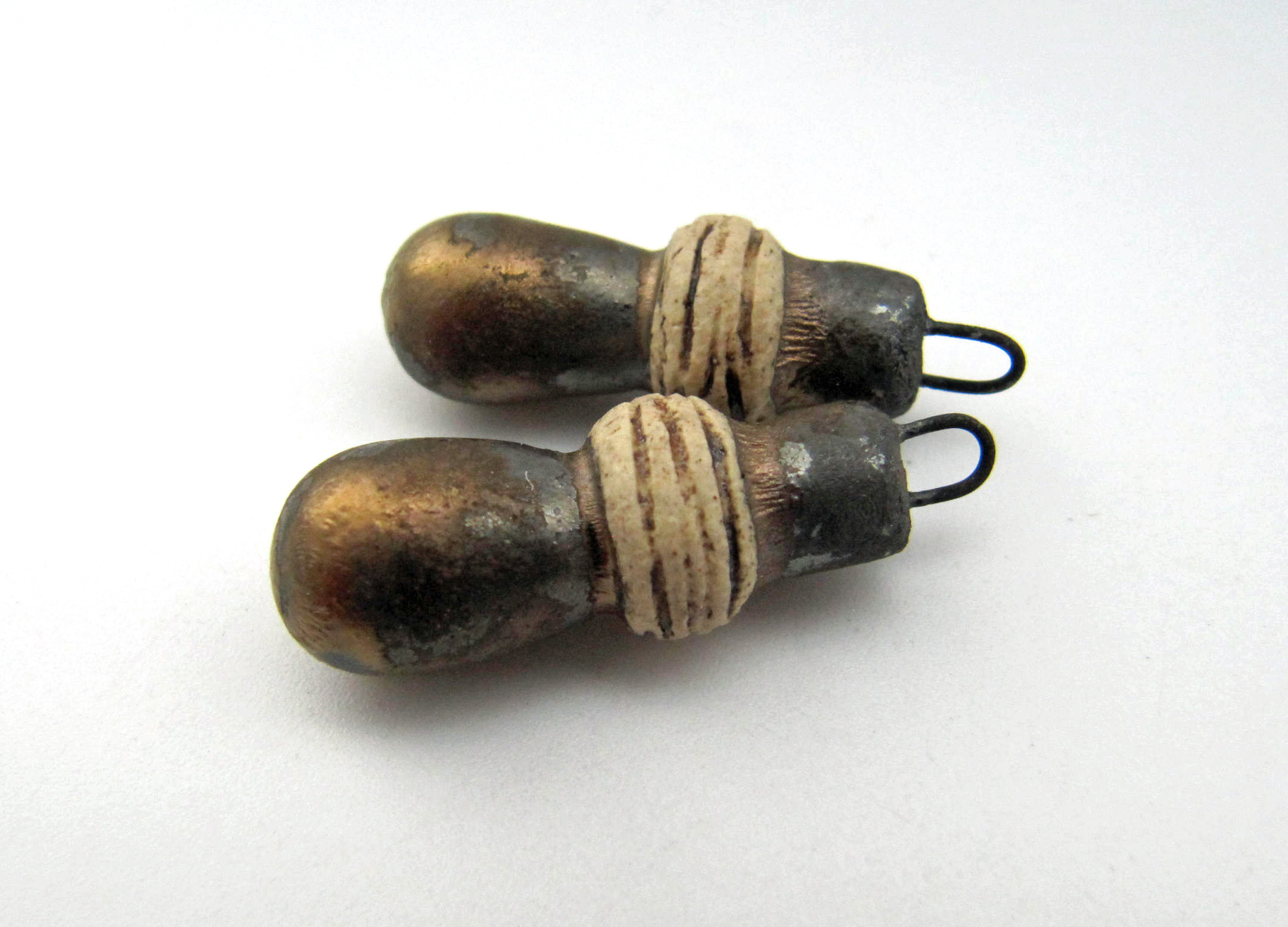 old-gold-textured-banded-drops