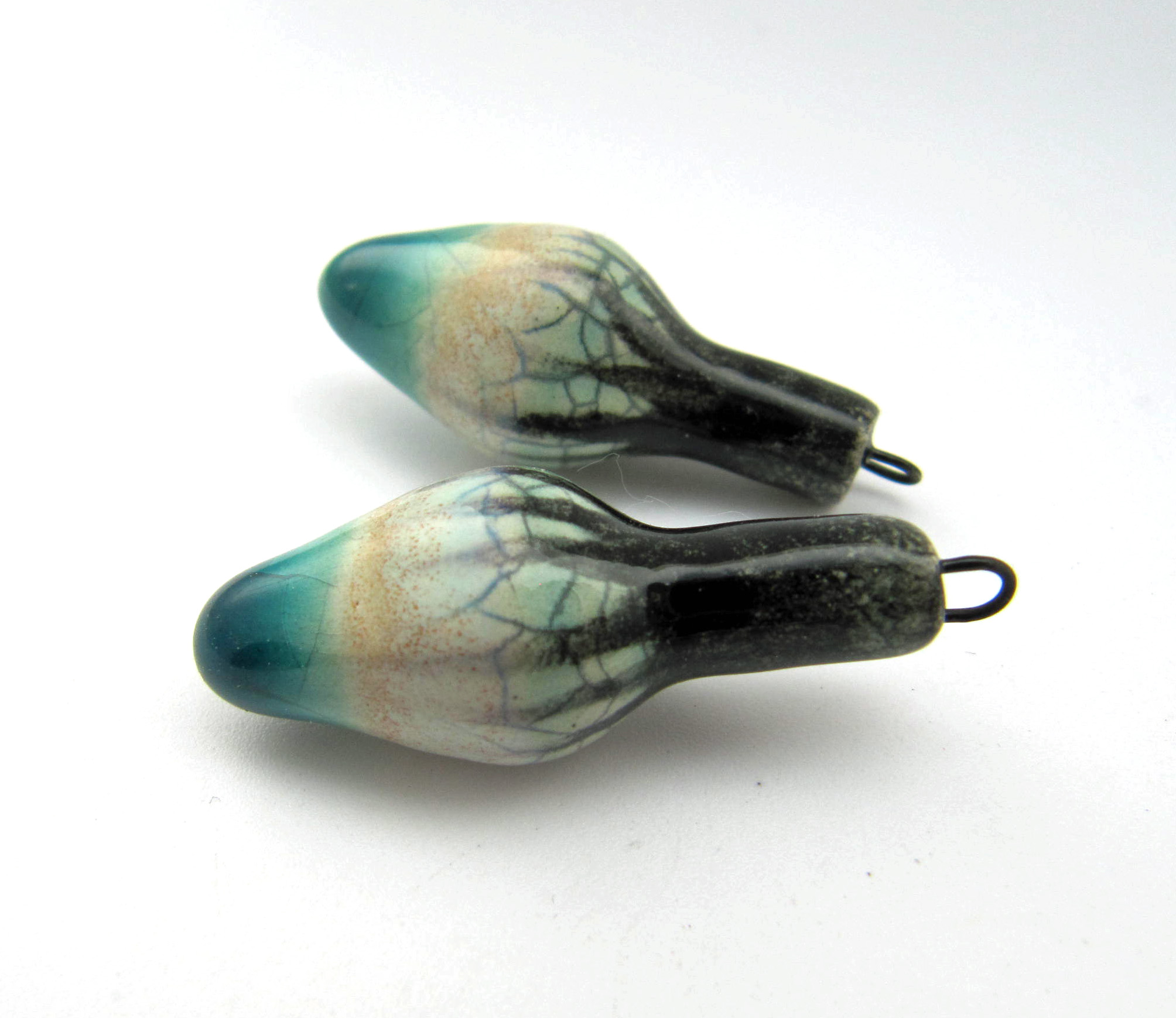 lagoon-and-egg-shell-pods