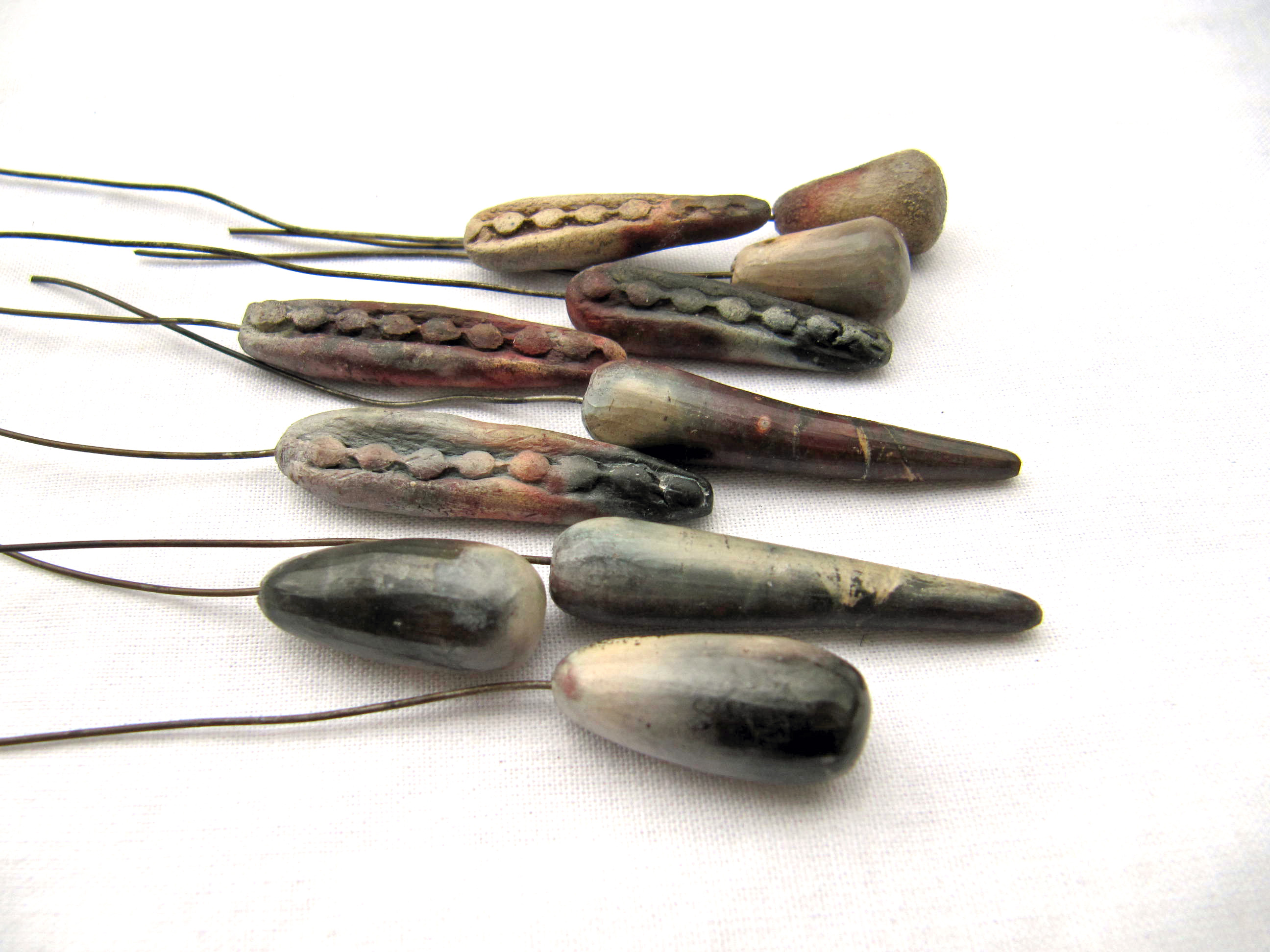 sd-head-pins